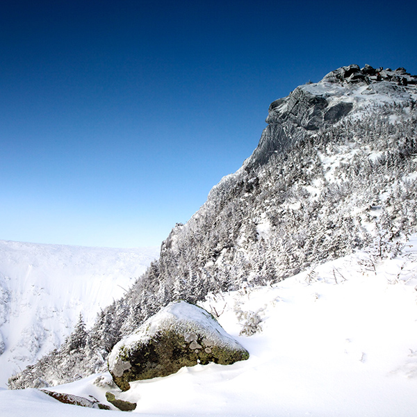 Lions Head on the way up to Mount Washington with Tuckermans Ravine in the background